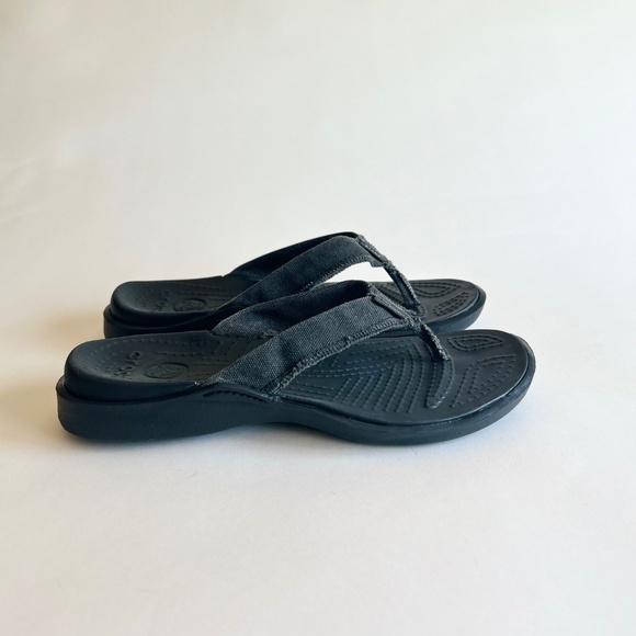 Men’s Crocs Black Canvas Rubber Flip Flops size 8 - Picture 2 of 14